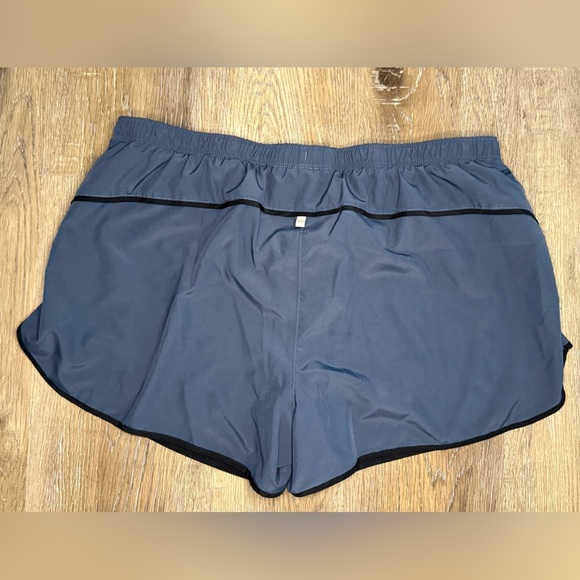 New Balance Athletic Shorts - Picture 4 of 5